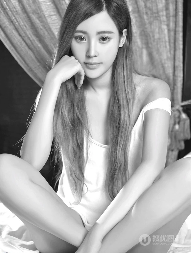 气质女模周维娜高清摄影写真图片11p