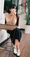 清纯萌妹米小仙女单车游玩街拍图片