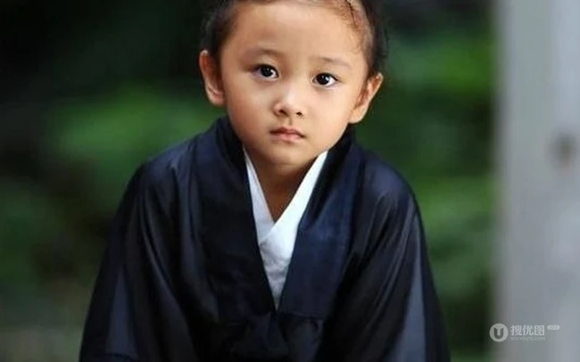 萌到翻少女 武汉"小道姑"可爱高清图片