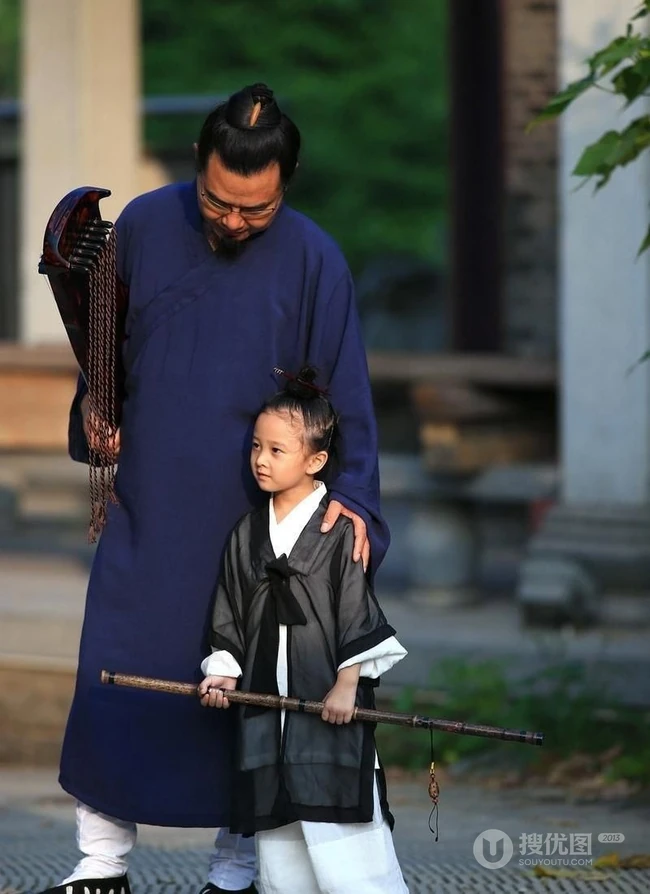 萌到翻少女 武汉"小道姑"可爱高清图片