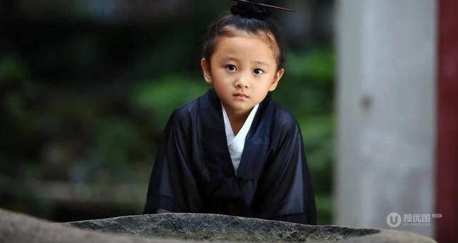 萌到翻少女 武汉"小道姑"可爱高清图片