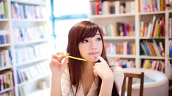 小清新书房美女壁纸