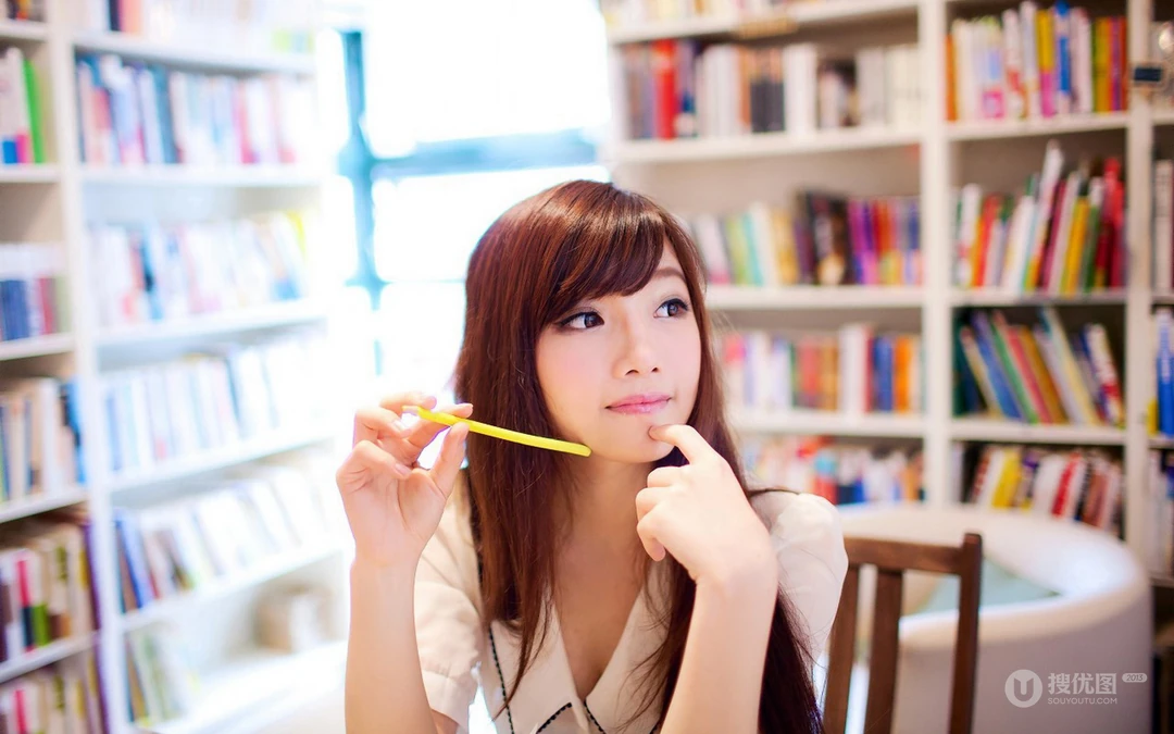 小清新书房美女壁纸