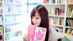 小清新书房美女壁纸