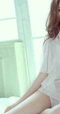 若隐若现的室内-长腿嫩模气质室内图片
