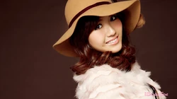 新锐美眉杂志高清美女电脑壁纸