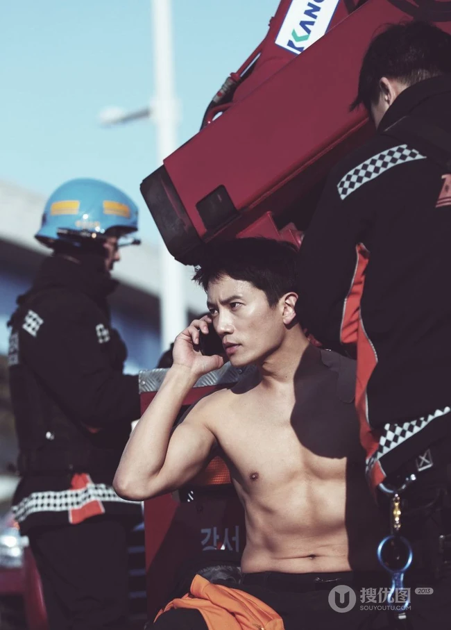 池城另类写真图片-酷帅另类真男人