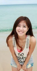 台大美模辜莞允牛仔短裤沙滩图片