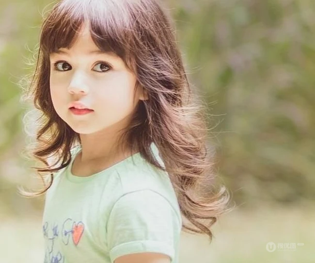 泰美混血少女妹子拉达&middot;莫兰图片