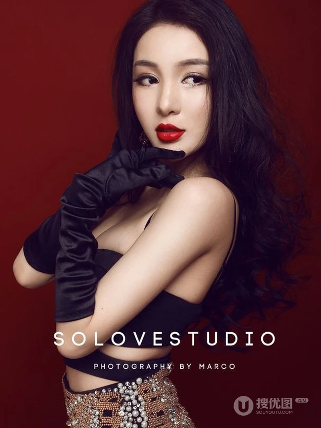 ps女王-模特郭美美高清紧身线条写真