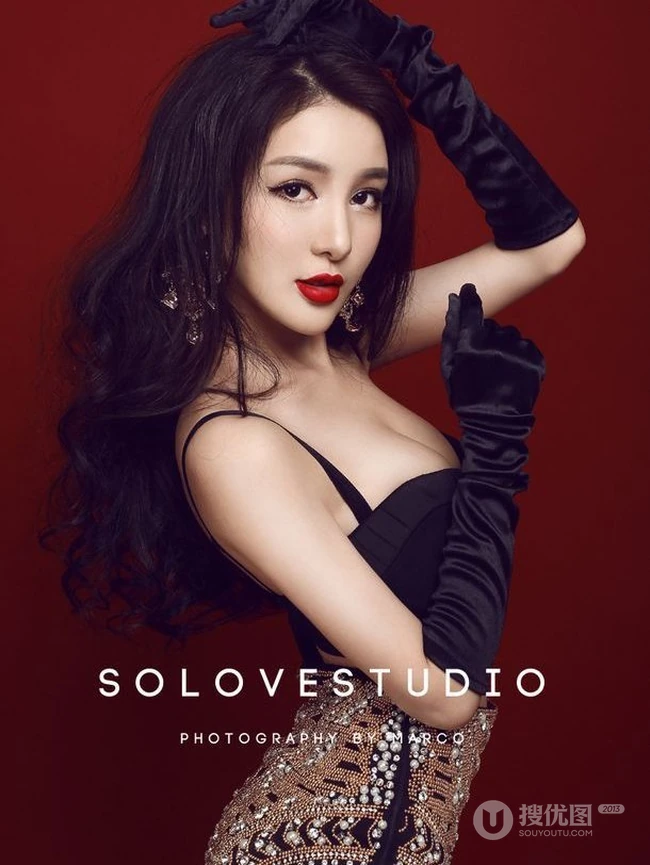ps女王-模特郭美美高清紧身线条写真