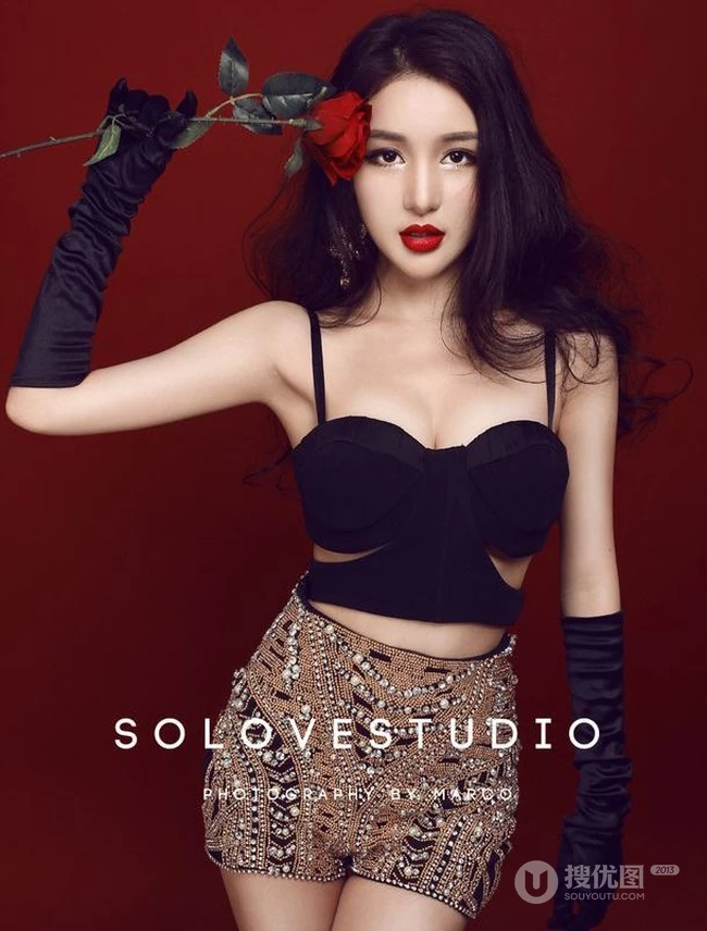 ps女王-模特郭美美高清紧身线条写真