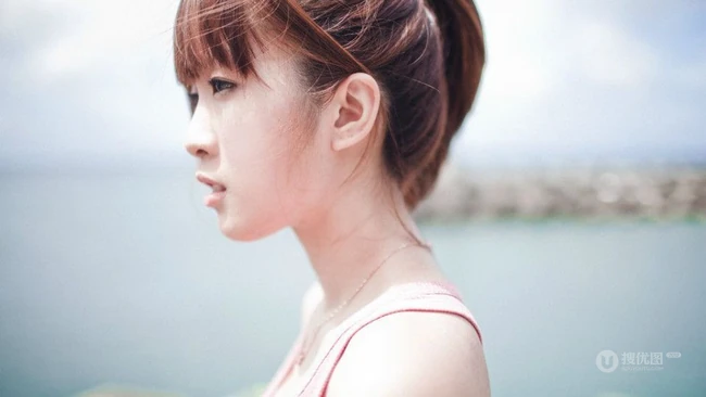 夏日清纯少女图片-夏日悠游