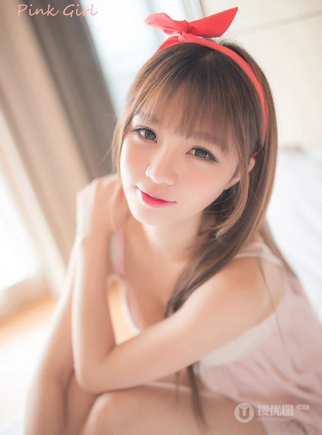 清纯女生-粉红蝴蝶结发箍女生图片