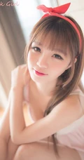清纯女生-粉红蝴蝶结发箍女生图片