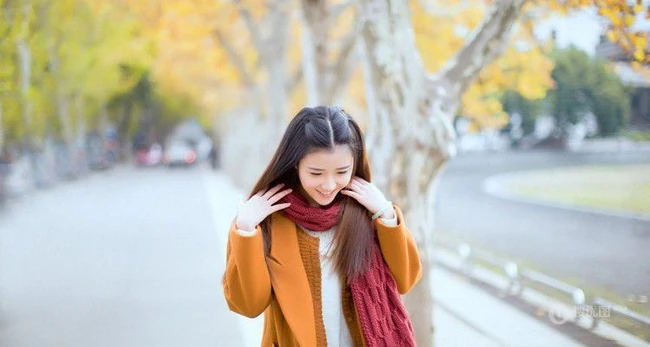 长发可爱女生图片-妹子可爱纯美外拍