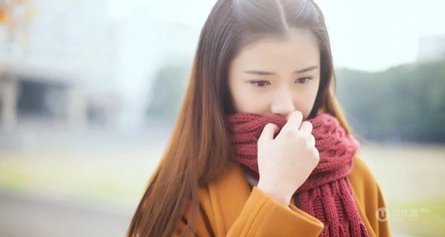 长发可爱女生图片-妹子可爱纯美外拍