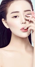 黄莞婷图片 线条嫩模黄莞婷风采