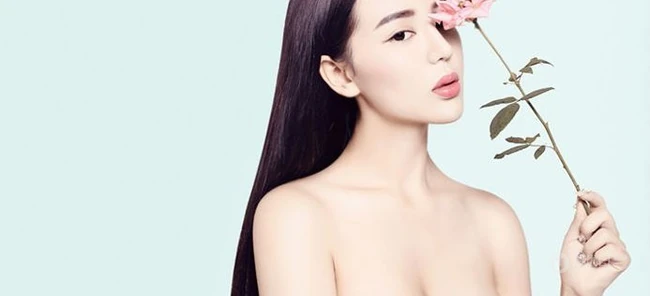 黄莞婷图片 线条嫩模黄莞婷风采