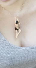 跳跃深沟-创意项链&ldquo;领口线条跳跃者&rdquo;图片