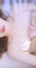 清纯唯美女生浴缸沐浴纯美图片