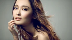 美女明星&ldquo;李曼&rdquo;纯美电脑桌面背景