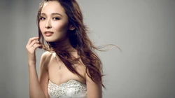 美女明星&ldquo;李曼&rdquo;纯美电脑桌面背景