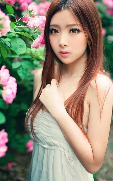 花间-清纯女生花间唯美图片