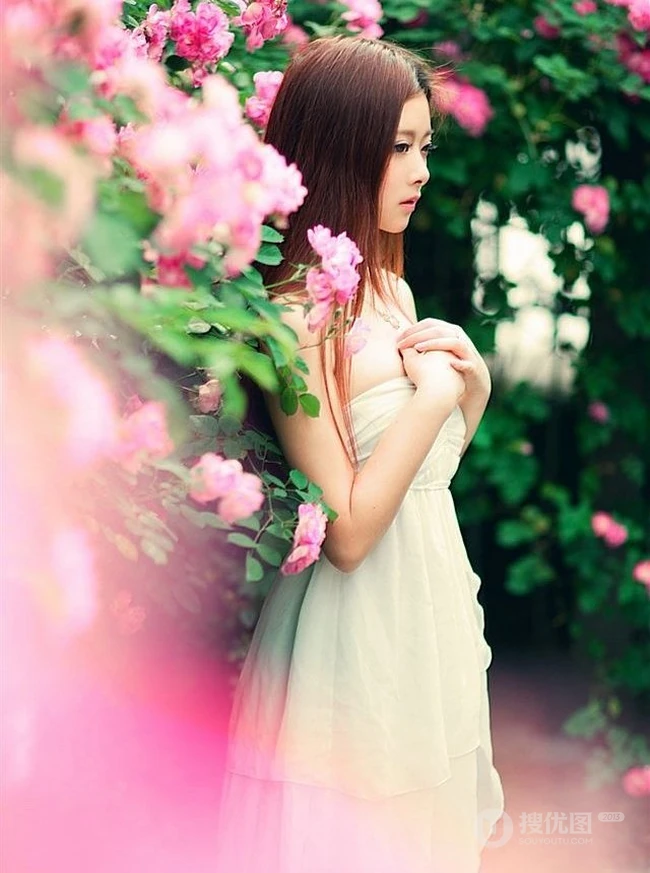 花间-清纯女生花间唯美图片