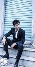 张云龙图片 古剑奇谭张云龙足球写真