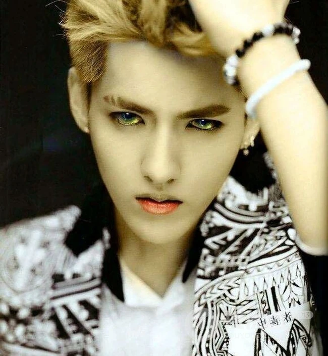 吴亦凡帅气写真-EXO成员吴亦凡（Kris）写真大全