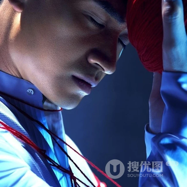 何晟铭高清图片-红色&ldquo;织男&rdquo;束缚缠身魅力