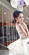 古力娜扎图片 娜扎手持气球纯美动人