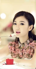 毛晓彤甜美笑容高清图片 唯美又清新