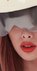 付曼妮图片-车模付曼妮家居服豪车写真大片