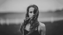 欧美女孩唯美电脑桌面壁纸