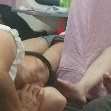 公共场合须谨慎啊