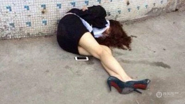 气质女生醉后也是这样!