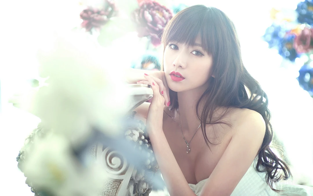 清纯美女&ldquo;王秋紫&rdquo;高清意境写真壁纸