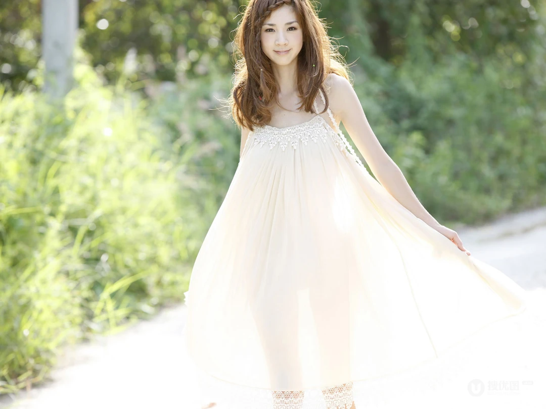 星野亚希清新写真壁纸