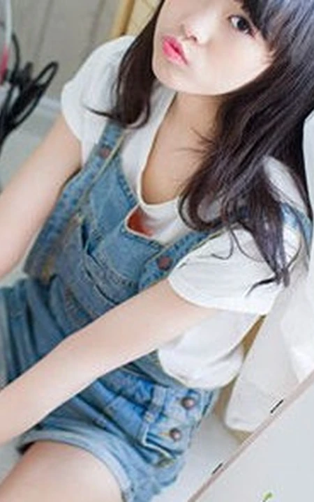 邻家小妹-俏皮可爱小妹子居家生活照片