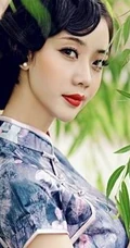 杨柳细腰-气质旗袍女生江边纯美图片
