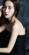 长发女生模特-神秘黑色另类图片写真