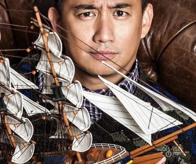 鬼马连拍 黄磊大叔搞怪连拍写真图片