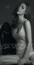 寂寞的女人-低领V领模特黑白图片靓影