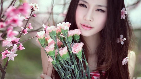 小清新美女踏春写真壁纸