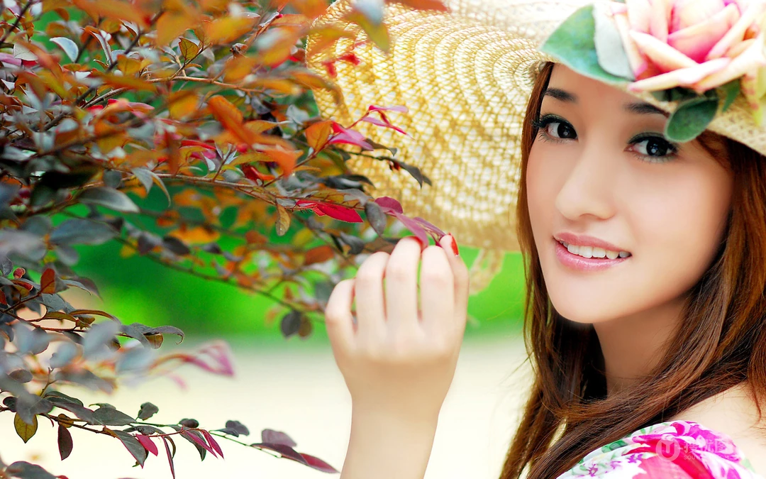 小清新美女踏春写真壁纸