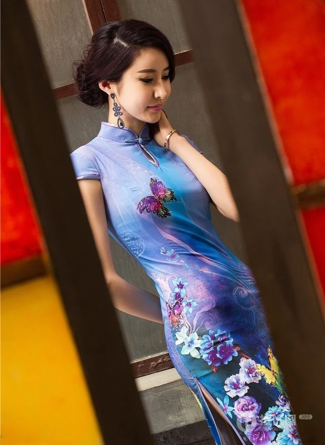苗条淑女-旗袍女生模特苗条身材图片