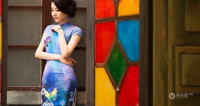 苗条淑女-旗袍女生模特苗条身材图片