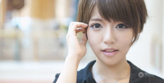 大眼睛清纯女生写真